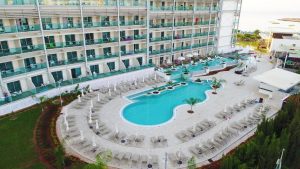 Asterias Beach Hotel
