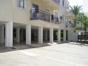 Pavlinia Hotel And Apartments