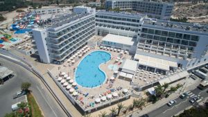 Tofinis Hotel
