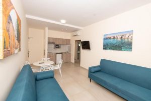 Tofinis Hotel