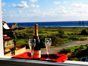 Nissi Adonis Suites