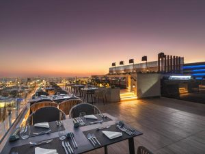 Amanti, MadeForTwo Hotel