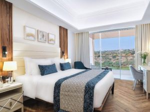 Amanti, MadeForTwo Hotel