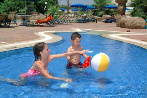 Nissiana Hotel And Bungalows