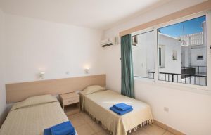 Pavlinia Hotel And Apartments